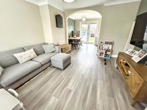 Lounge/ Diner- click for photo gallery